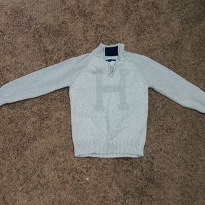 Tommy Hill figure sweater